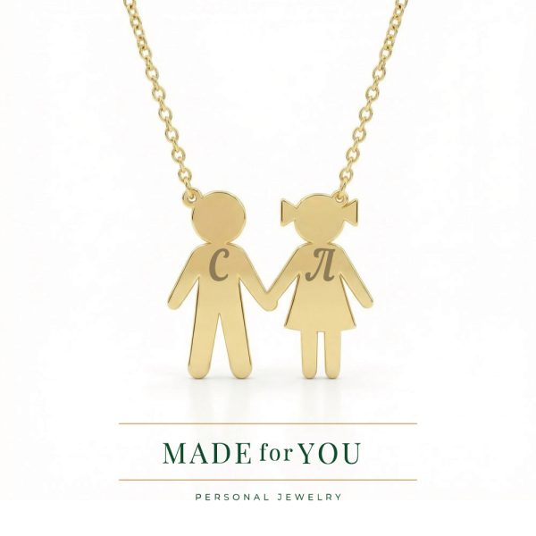 Златно колие брат и сестра – две фигури с персонализирани инициали