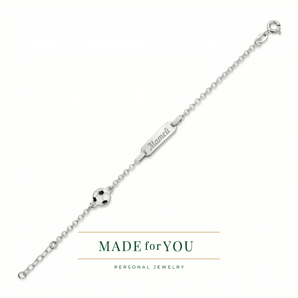 Сребърна детска гривна с футболна топка от 925 сребро с плочка за гравиране – персонализиран подарък за момче