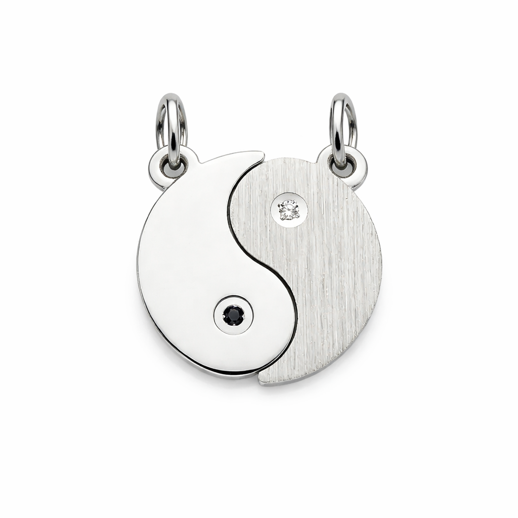 Сребърна висулка Ин Ян за двама с цирконий събрана в цял символ с гравиране